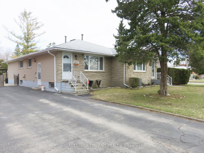 home for sale on 1471 Perth Avenue