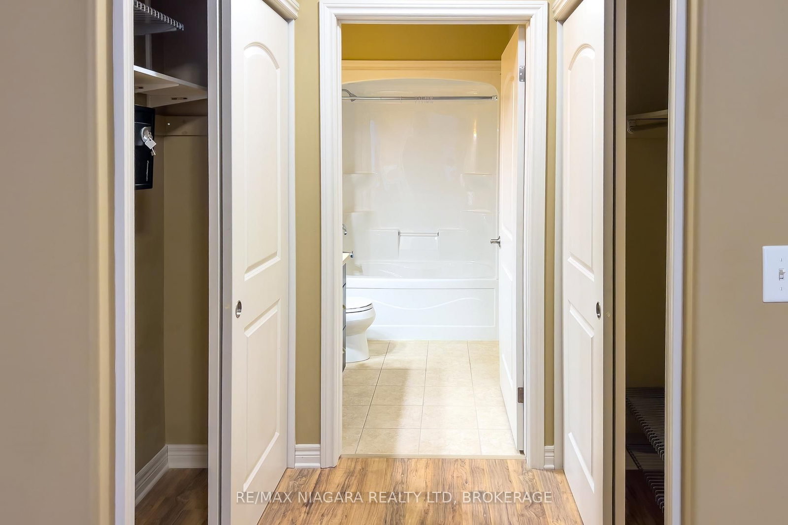 2799 St. Paul Avenue, Unit 306 - Photo 10