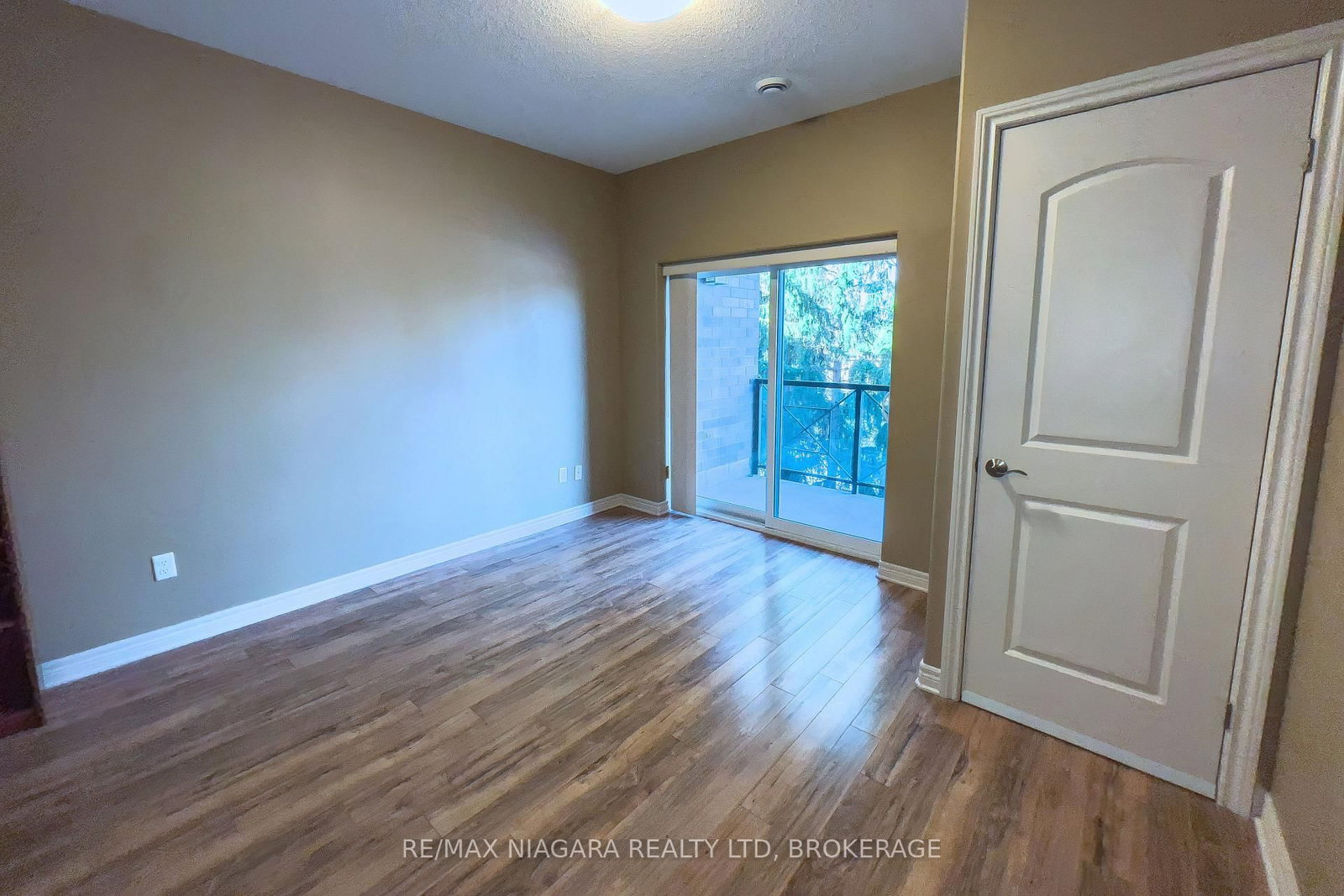 2799 St. Paul Avenue, Unit 306 - Photo 13