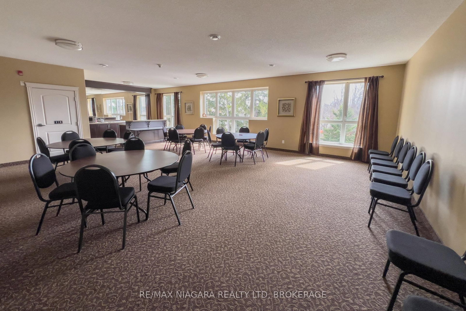 2799 St. Paul Avenue, Unit 306 - Photo 19