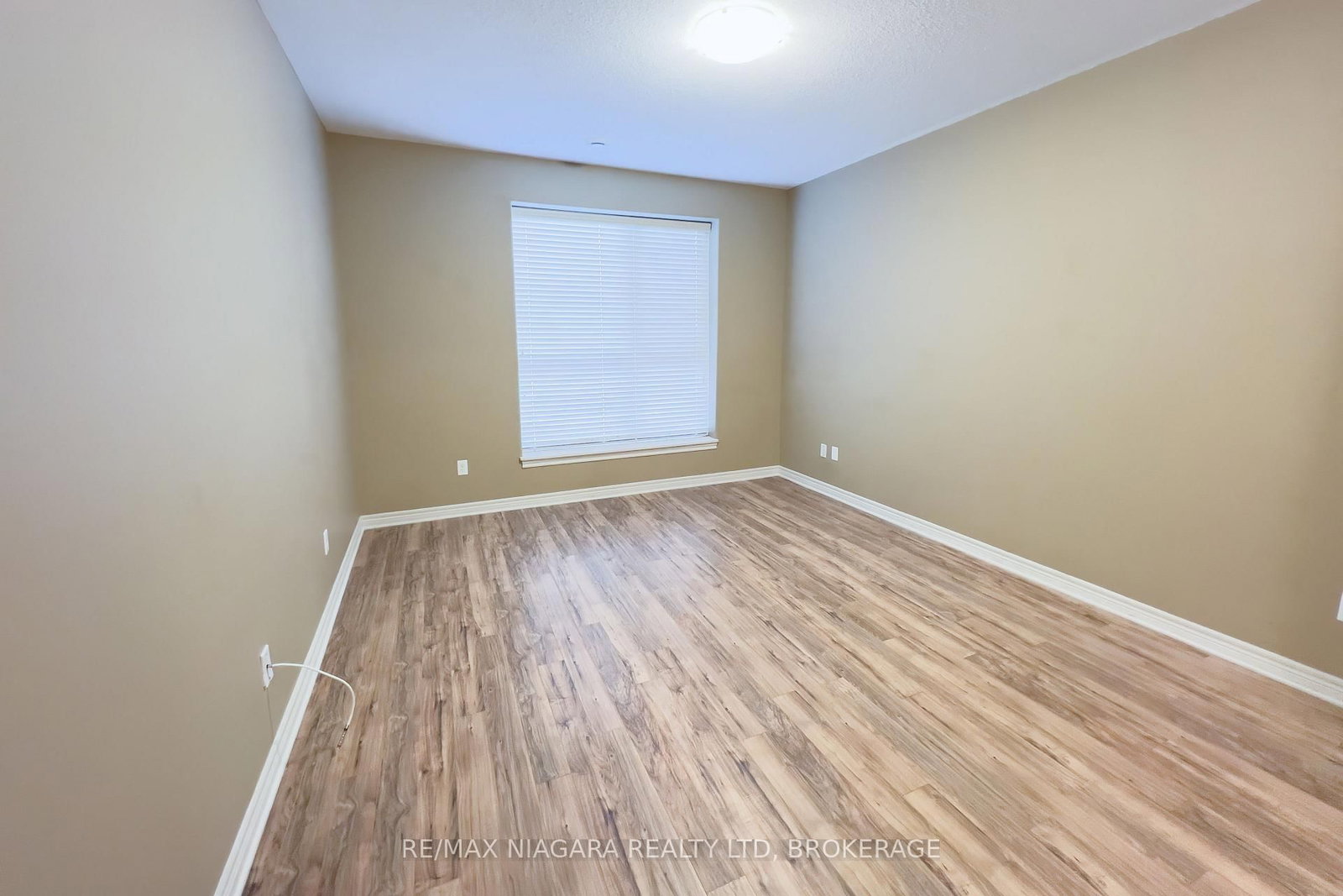 2799 St. Paul Avenue, Unit 306 - Photo 9