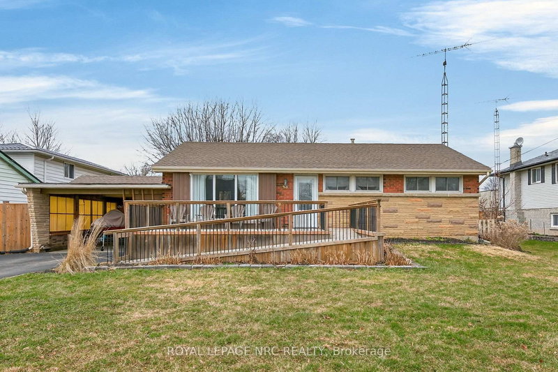 home for sale on 48 Alma Street S