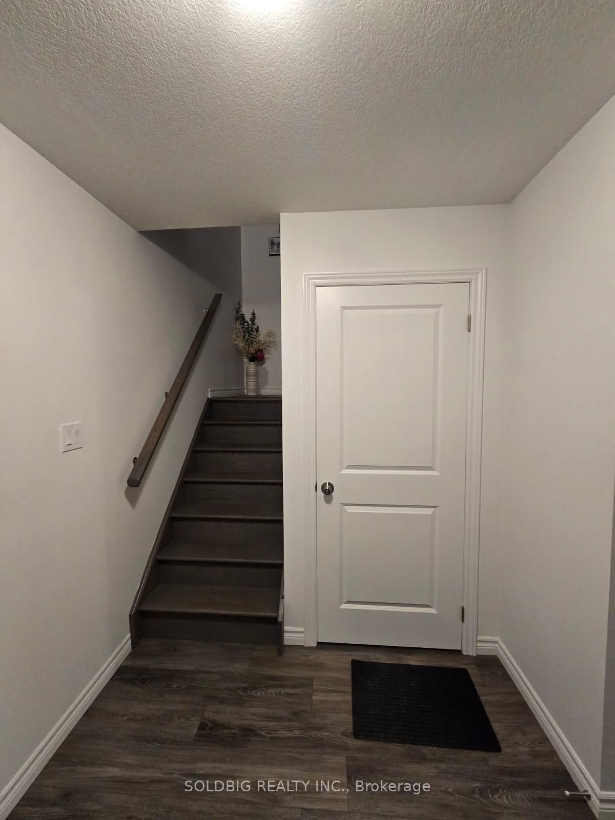 36 West Mill Street - Photo 3