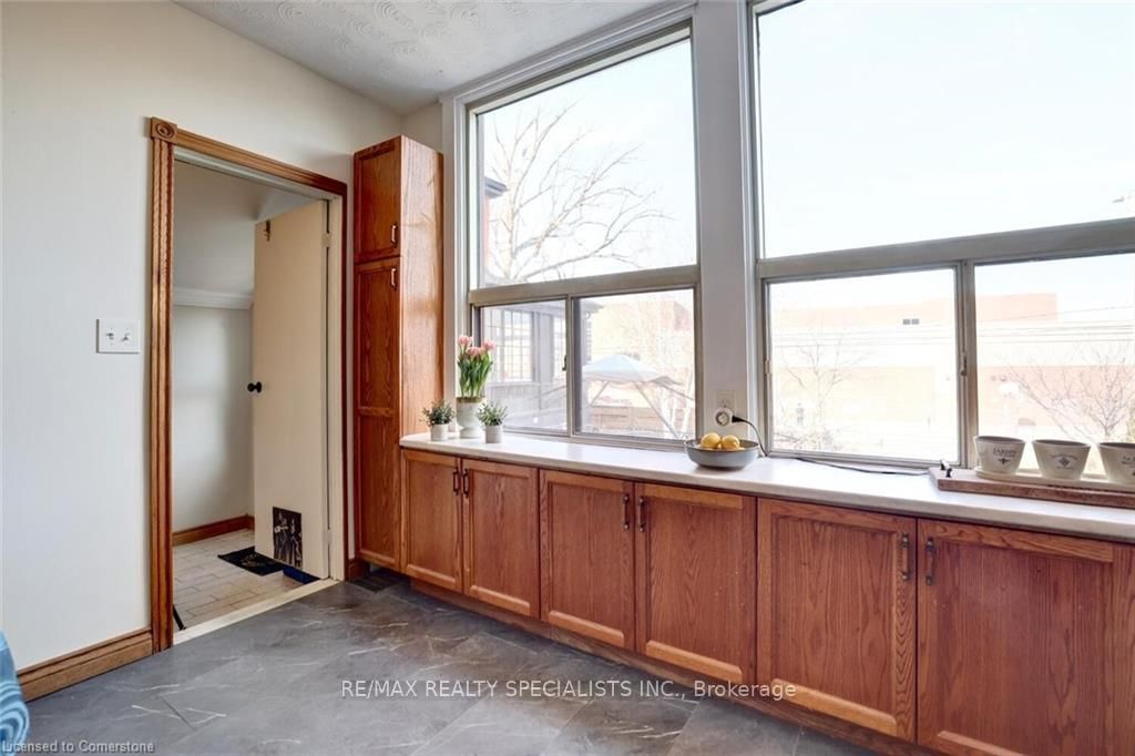 17 Foster Street - Photo 12