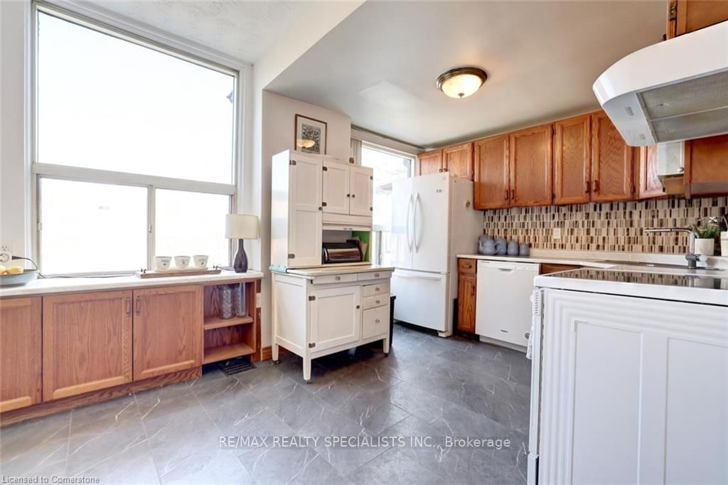 17 Foster Street - Photo 16