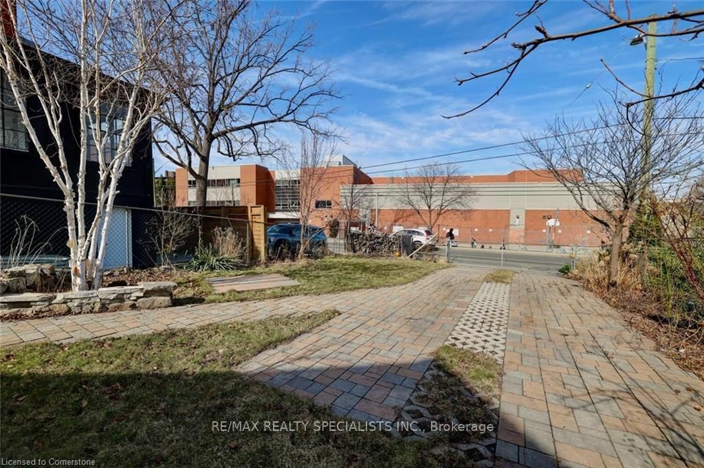 17 Foster Street - Photo 23