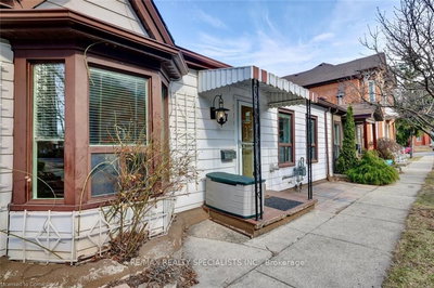 17 Foster Street, Hamilton, Ontario image-0-2