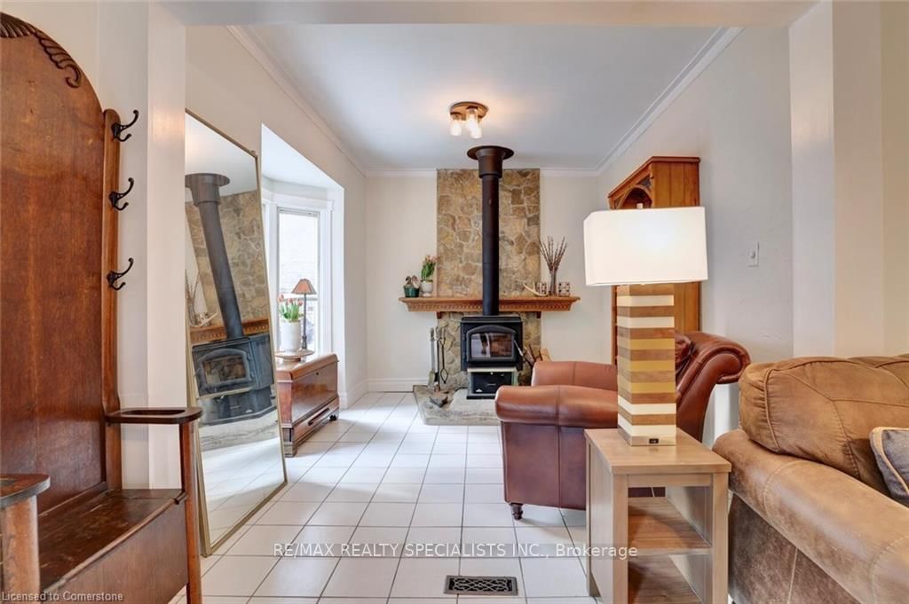 17 Foster Street - Photo 8