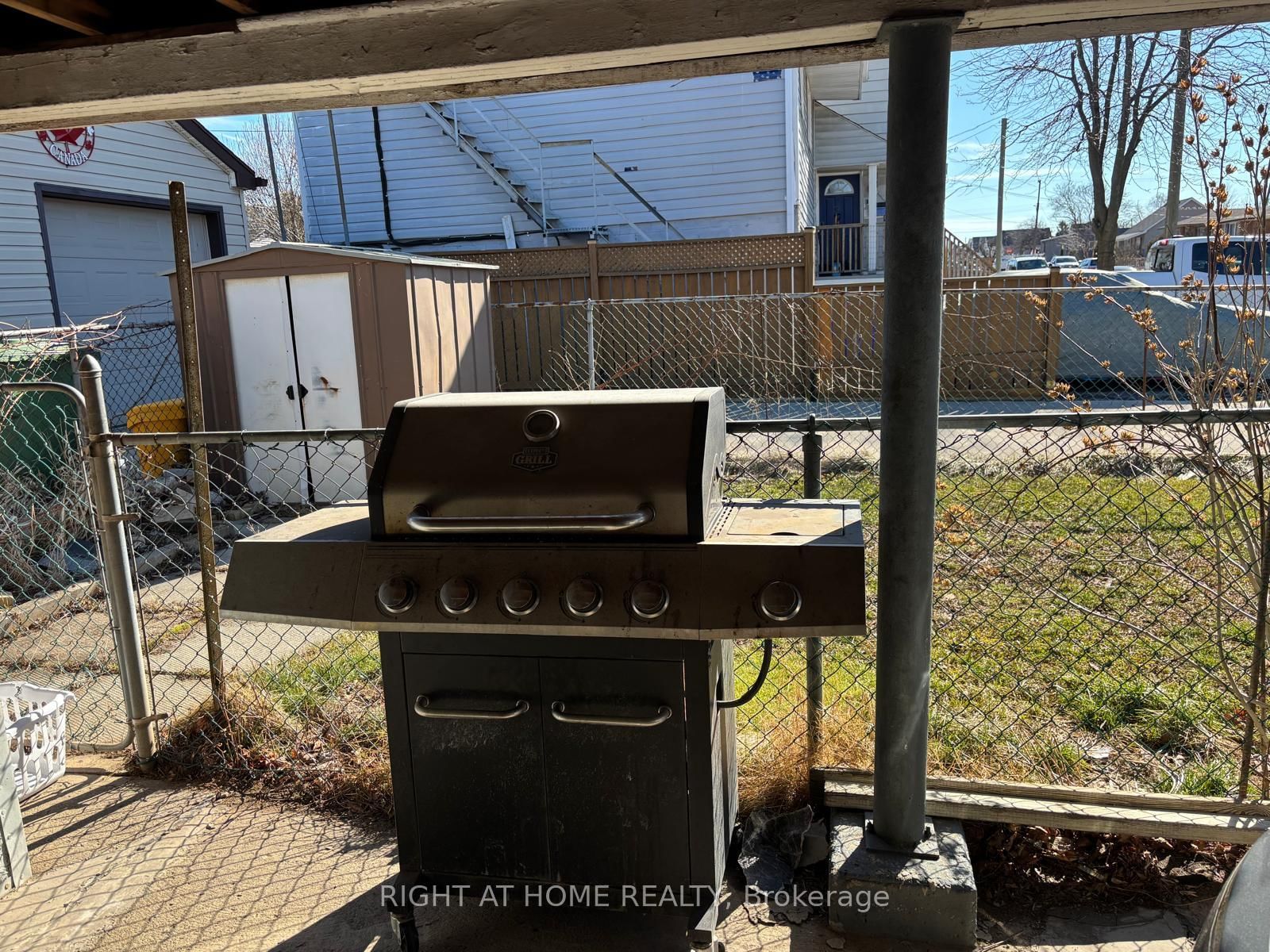 Detached House for sale at 1224 Dunsmure Road, Hamilton, Ontario, L8H 1L6 - McQuesten - MLS: X12929350