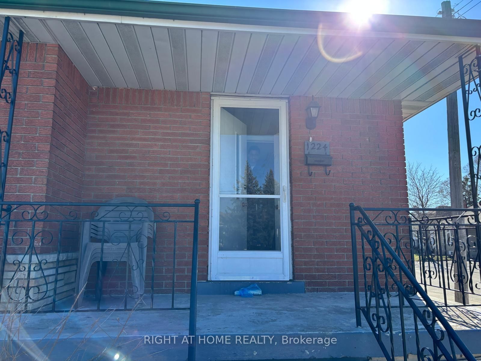 Detached House for sale at 1224 Dunsmure Road, Hamilton, Ontario, L8H 1L6 - McQuesten - MLS: X12929350