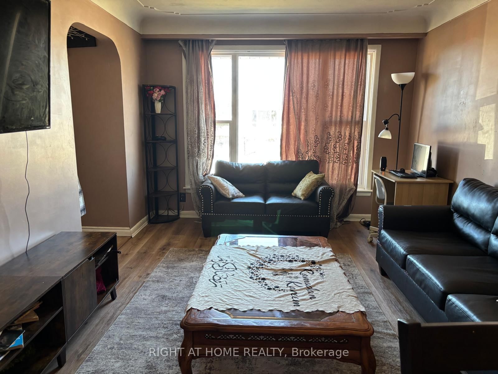 Detached House for sale at 1224 Dunsmure Road, Hamilton, Ontario, L8H 1L6 - McQuesten - MLS: X12929350