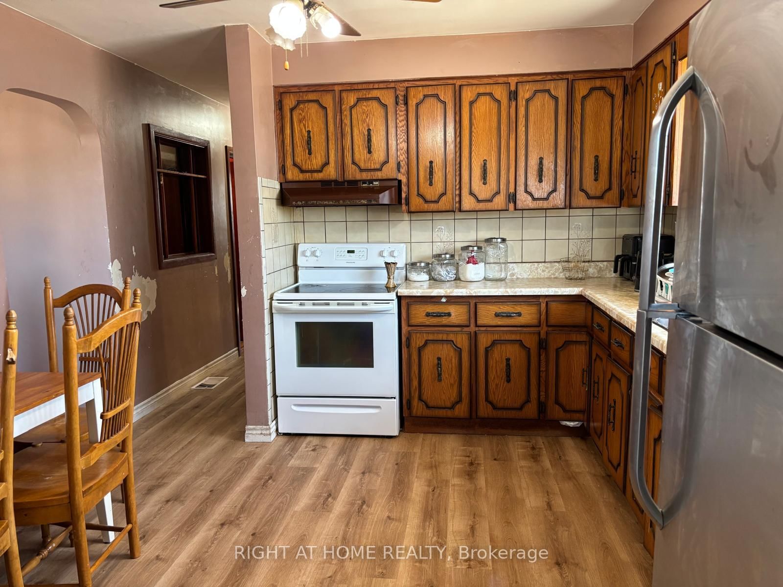 Detached House for sale at 1224 Dunsmure Road, Hamilton, Ontario, L8H 1L6 - McQuesten - MLS: X12929350