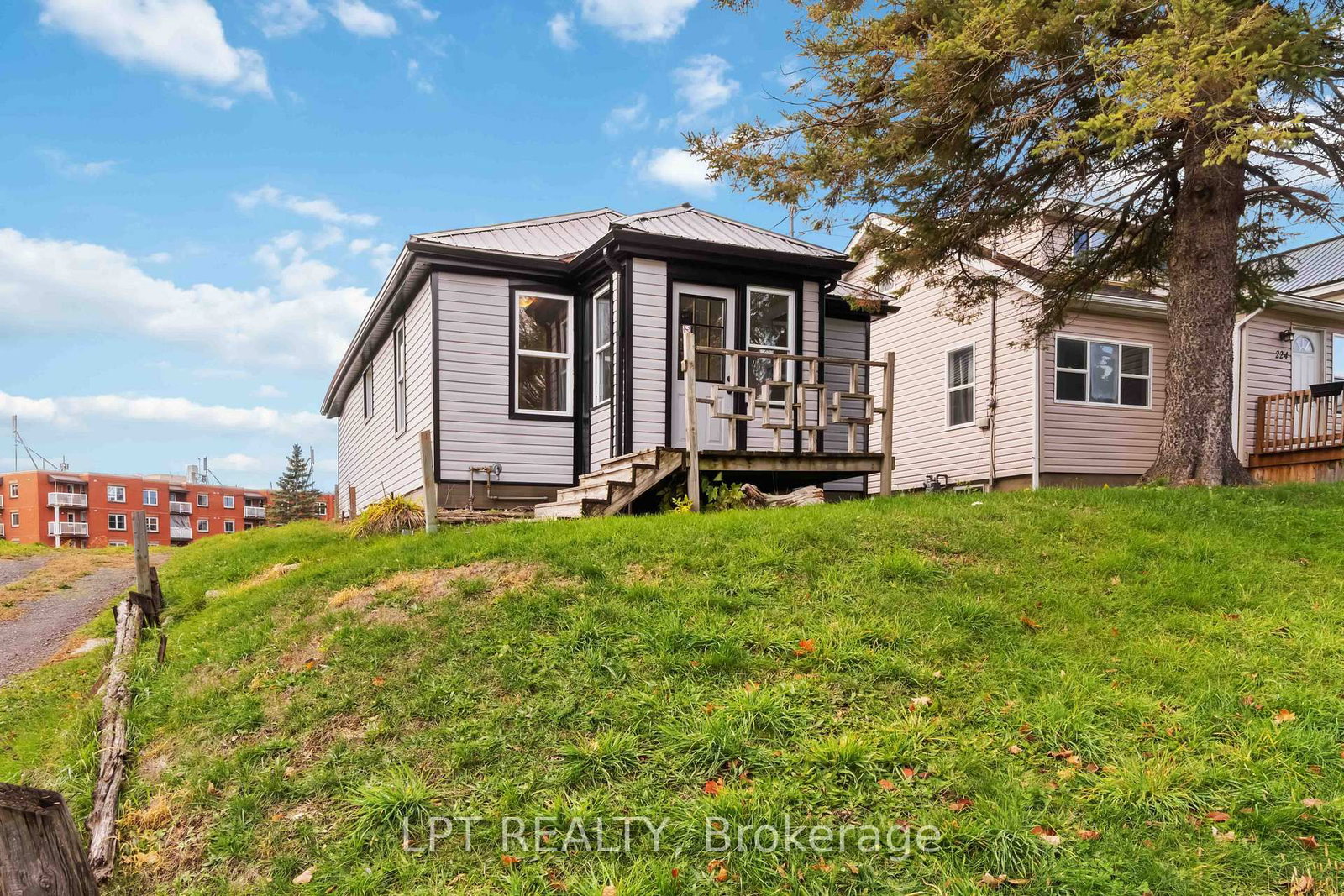 Listing Image 5