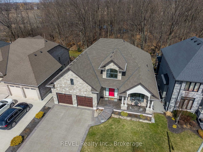 9421 Madison Cres, Niagara Falls, L2H 0M3 | Image 2