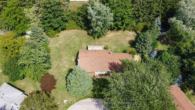 10 Bissett Court