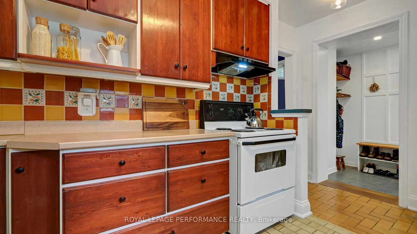 Detached House for sale at 319 Frontenac Street, Ottawa, Ontario, K1L 6K6 - Vanier - MLS: X12929662