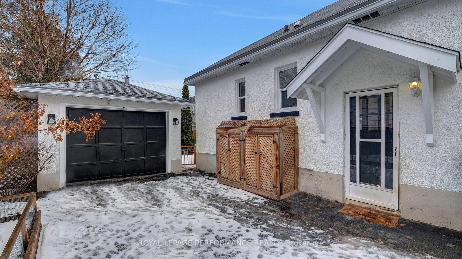Detached House for sale at 319 Frontenac Street, Ottawa, Ontario, K1L 6K6 - Vanier - MLS: X12929662