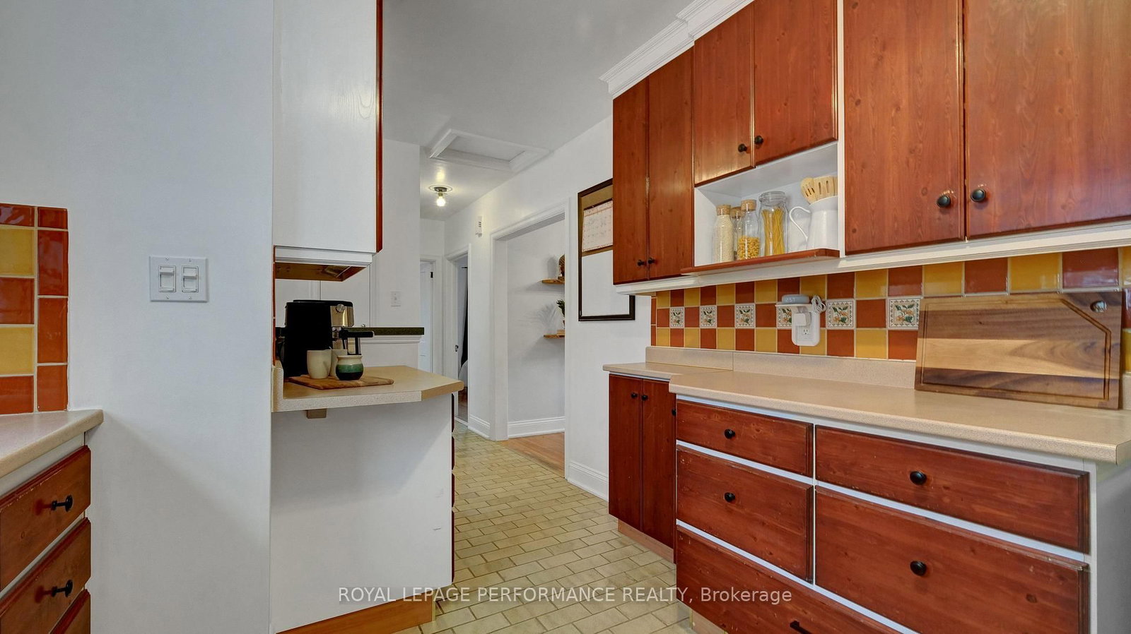 Detached House for sale at 319 Frontenac Street, Ottawa, Ontario, K1L 6K6 - Vanier - MLS: X12929662