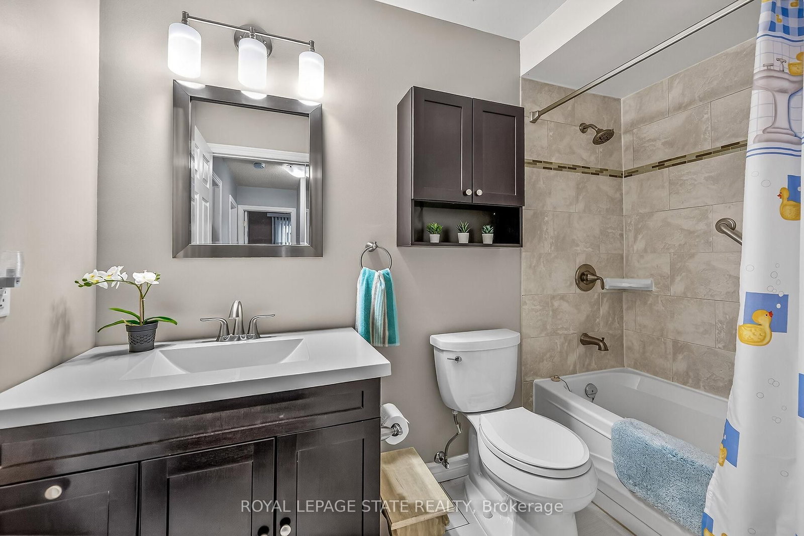 Semi-Detached House for sale at 143 Cranbrook Drive, Hamilton, Ontario, L9C 4S5 - Gilkson - MLS: X12929780