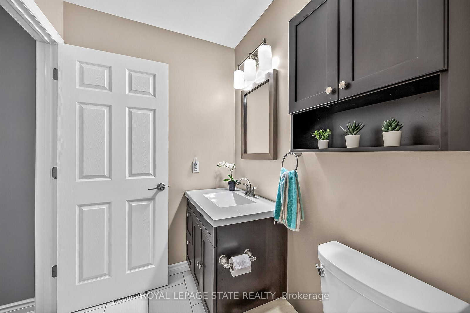 Semi-Detached House for sale at 143 Cranbrook Drive, Hamilton, Ontario, L9C 4S5 - Gilkson - MLS: X12929780