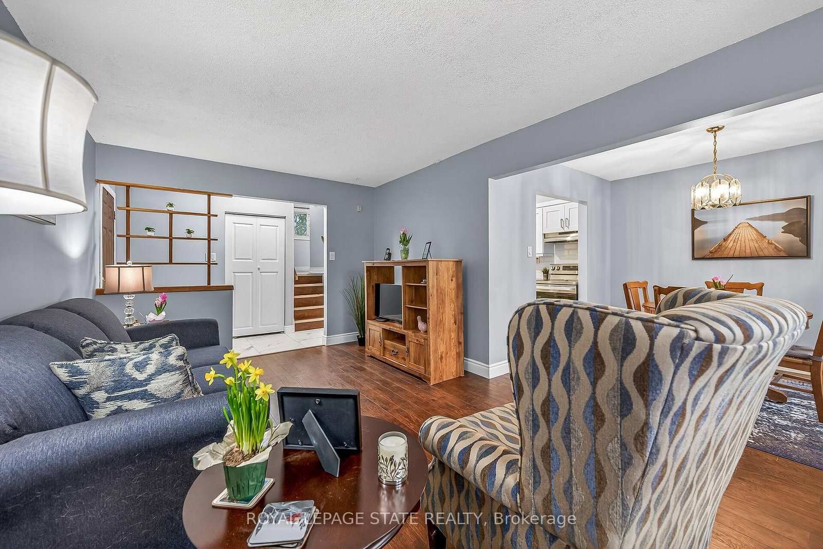 Semi-Detached House for sale at 143 Cranbrook Drive, Hamilton, Ontario, L9C 4S5 - Gilkson - MLS: X12929780