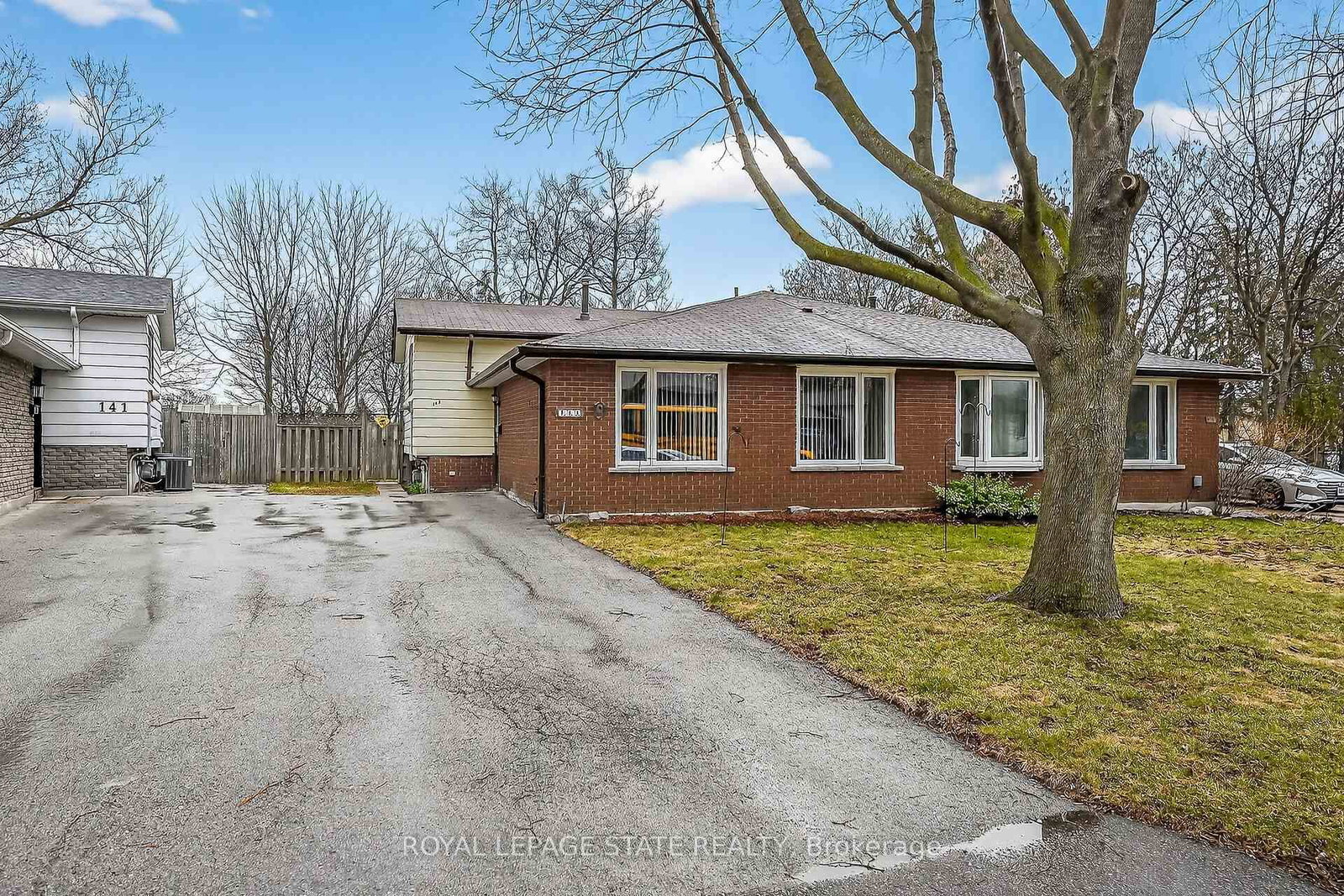 Semi-Detached House for sale at 143 Cranbrook Drive, Hamilton, Ontario, L9C 4S5 - Gilkson - MLS: X12929780