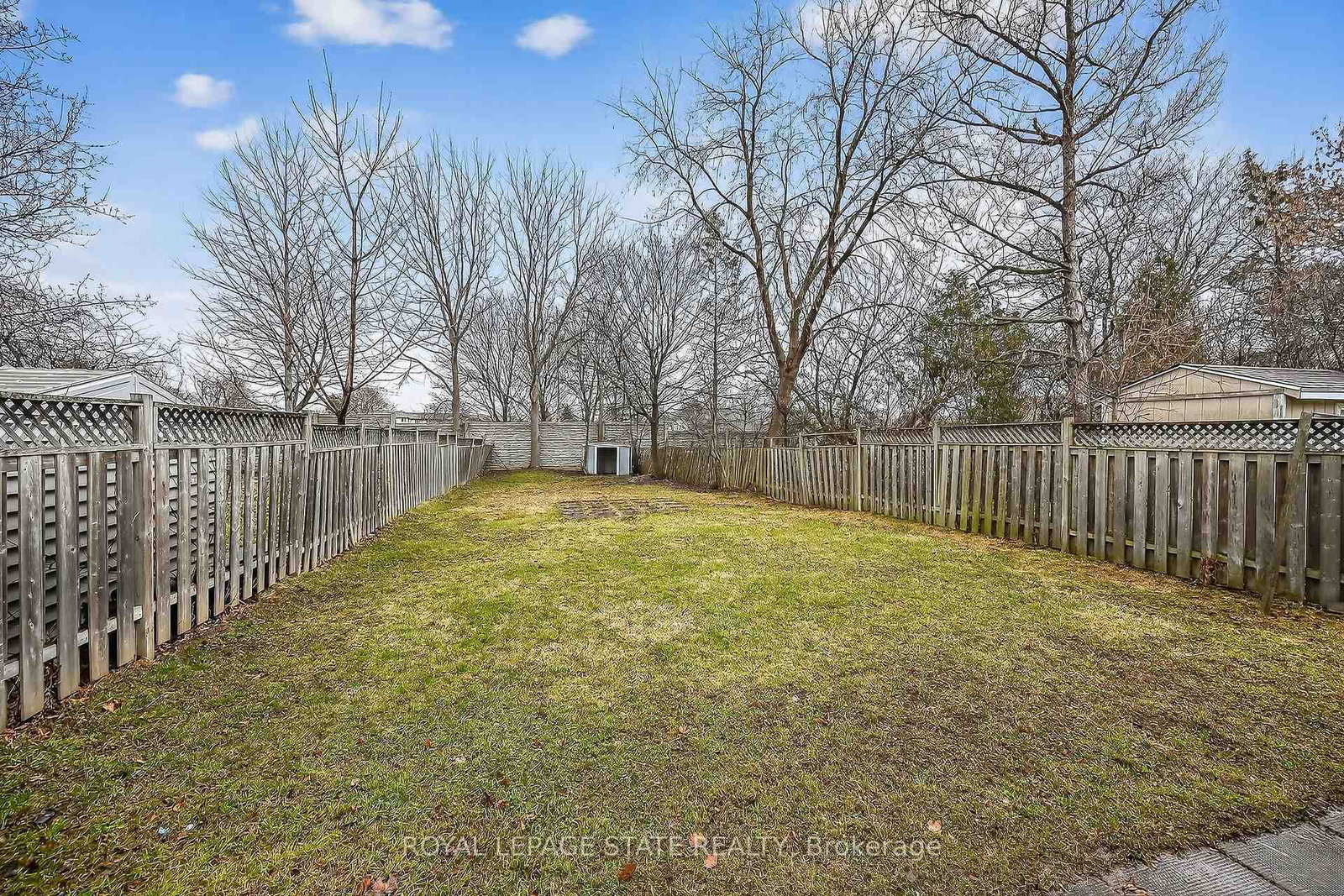 Semi-Detached House for sale at 143 Cranbrook Drive, Hamilton, Ontario, L9C 4S5 - Gilkson - MLS: X12929780