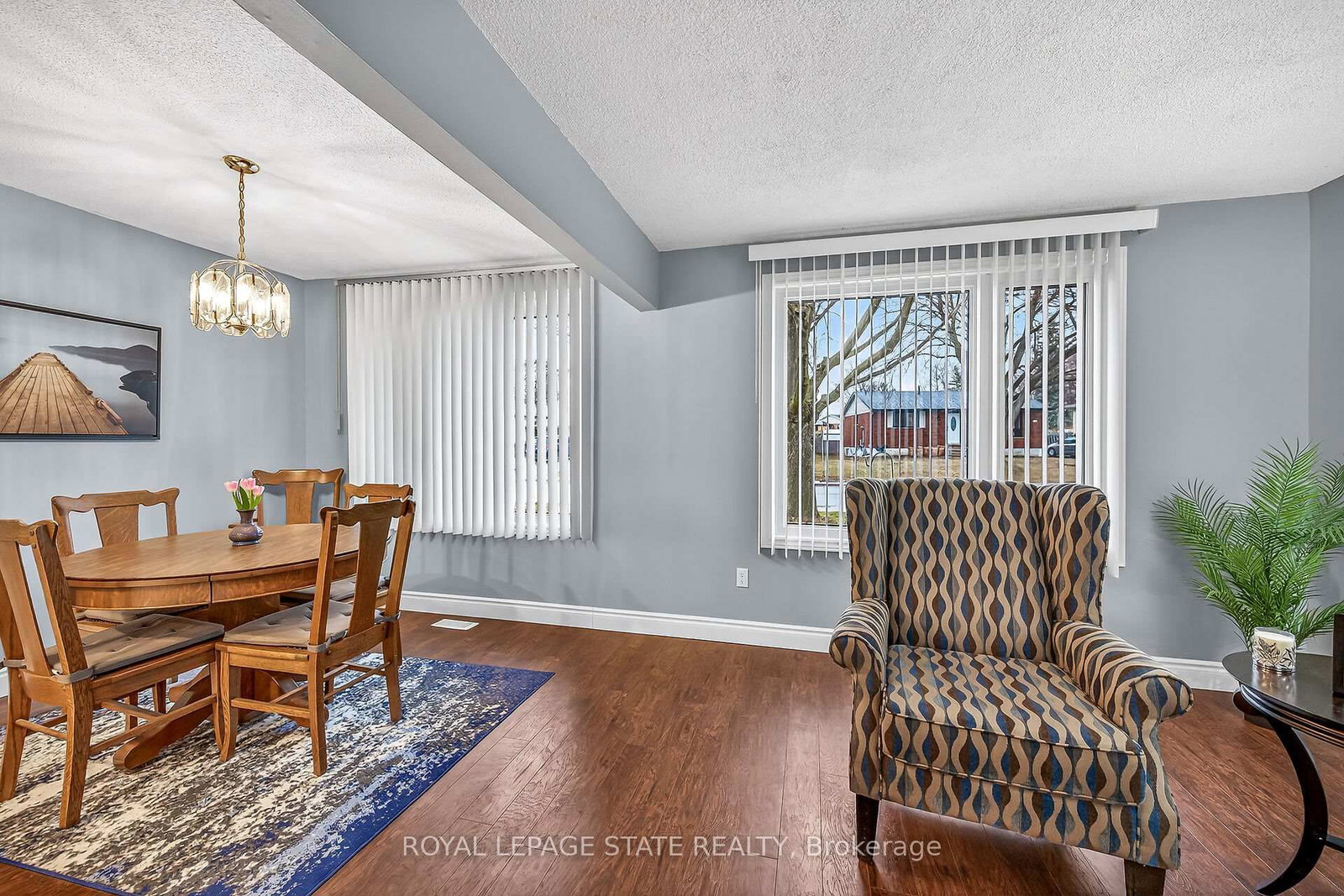 Semi-Detached House for sale at 143 Cranbrook Drive, Hamilton, Ontario, L9C 4S5 - Gilkson - MLS: X12929780