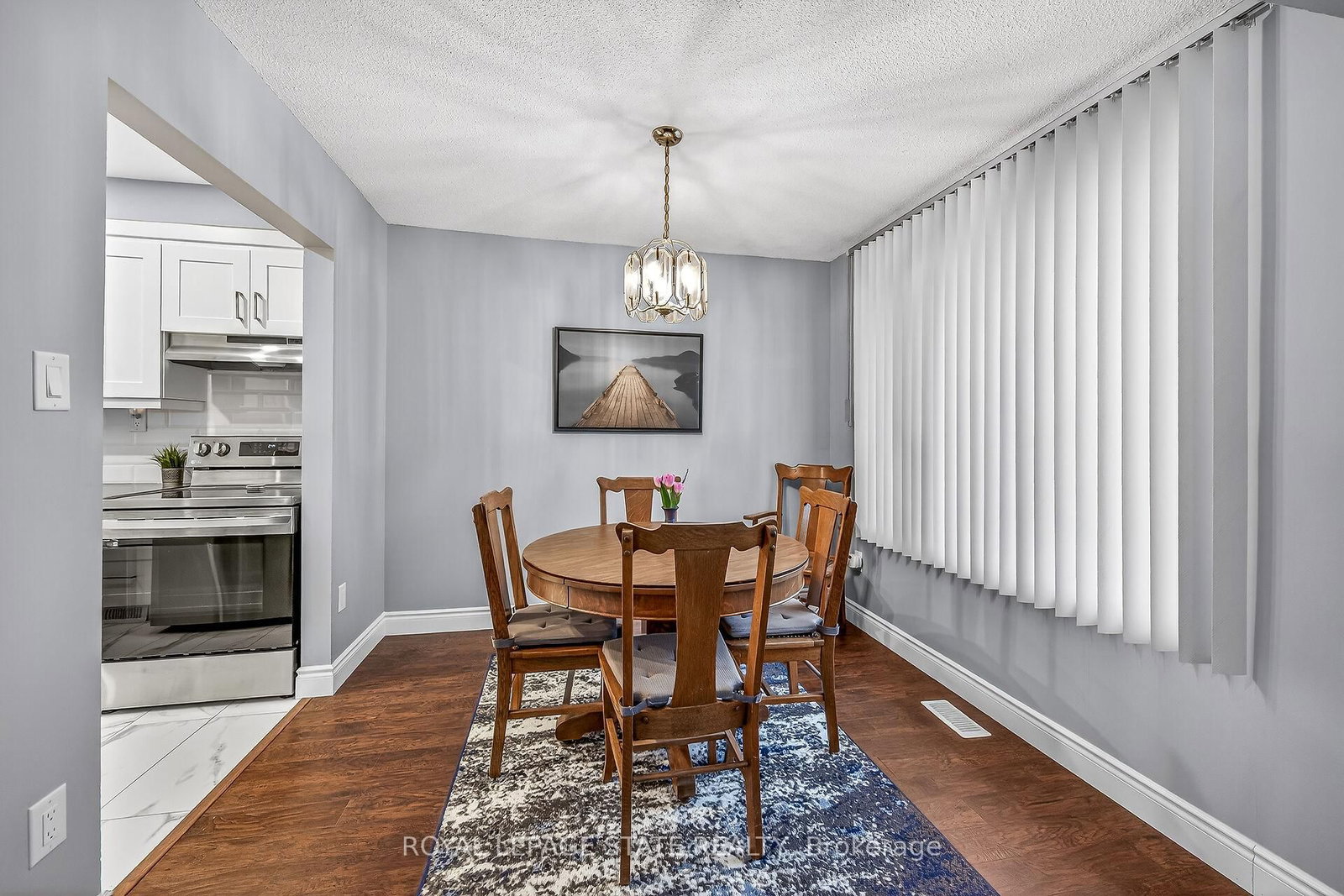 Semi-Detached House for sale at 143 Cranbrook Drive, Hamilton, Ontario, L9C 4S5 - Gilkson - MLS: X12929780