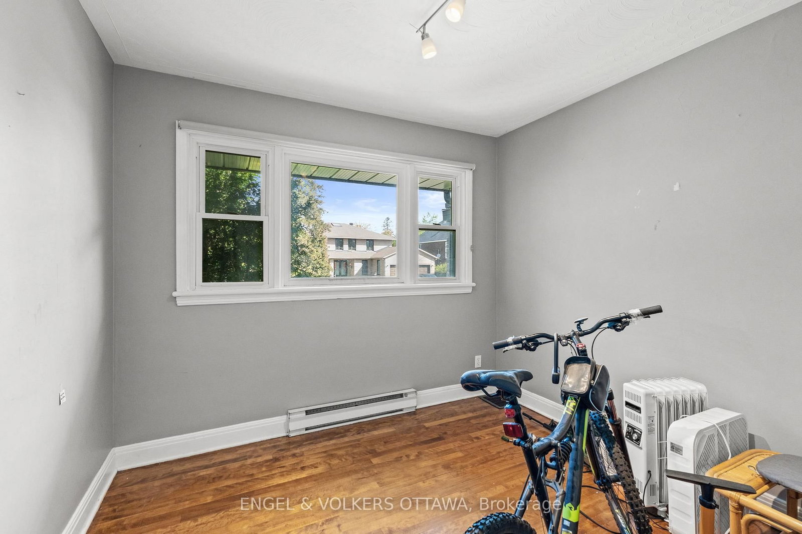 1372 Ridgedale Street • Ottawa, ON photo 16