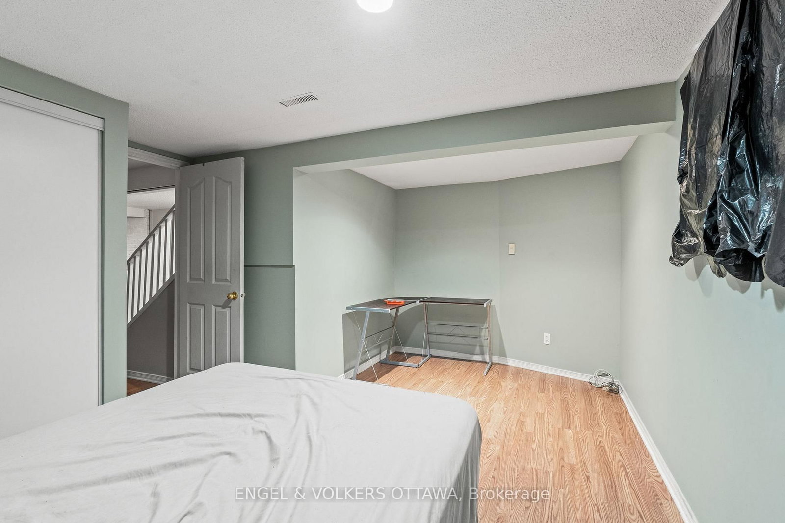 1372 Ridgedale Street • Ottawa, ON photo 32