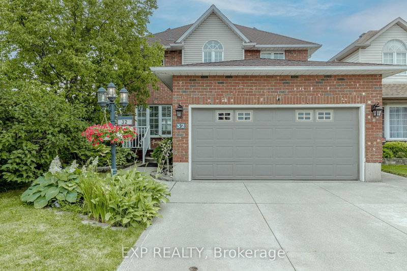 32 Vineberg Dr, Hamilton, L9B 2P6 | Image 3