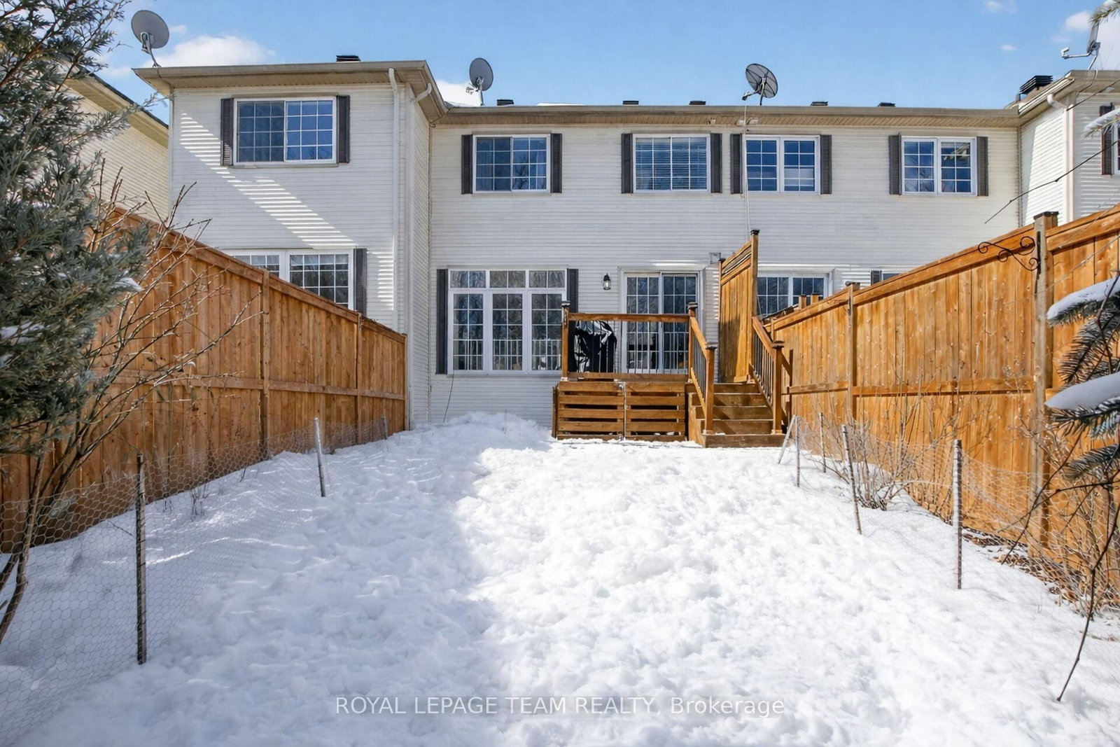 Townhouse for sale at 19 Goldthorpe Private, Ottawa, Ontario, K2J 5L6 - Barrhaven - Stonebridge - MLS: X12930228