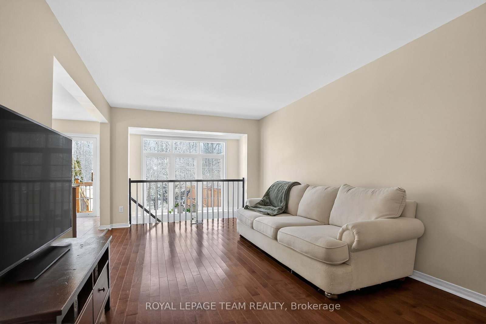 Townhouse for sale at 19 Goldthorpe Private, Ottawa, Ontario, K2J 5L6 - Barrhaven - Stonebridge - MLS: X12930228