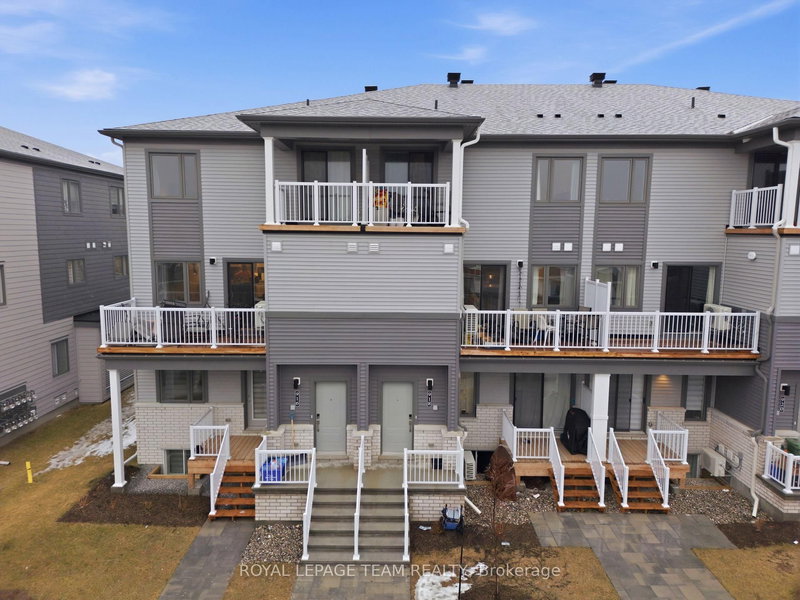 home for lease on 918 Parnian Private