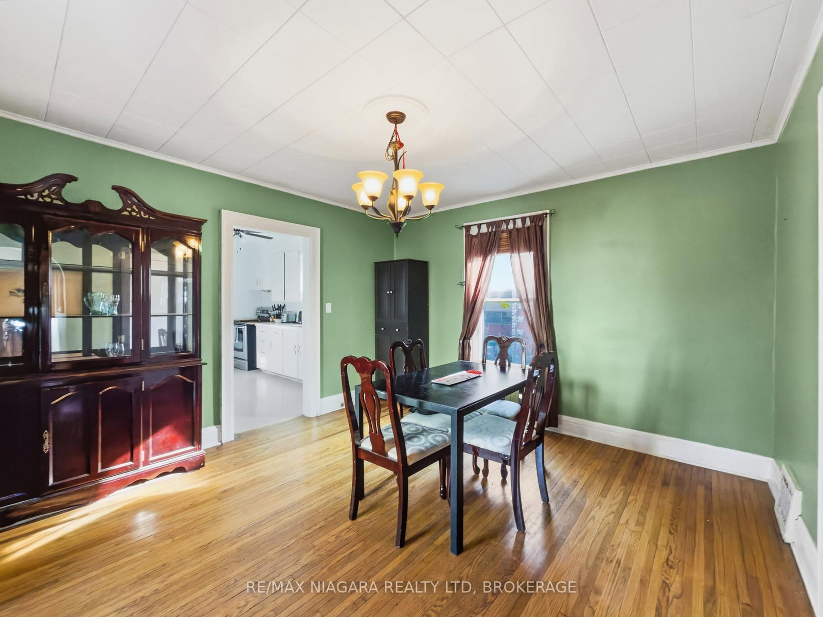 Detached House for sale at 268 Emerick Avenue, Fort Erie, Ontario, L2A 2W5 - Central - MLS: X12930258