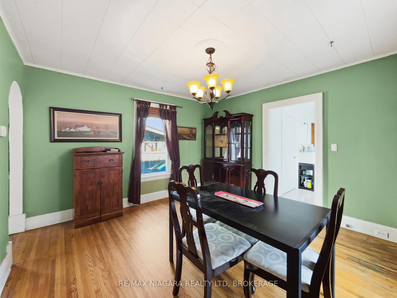 Detached House for sale at 268 Emerick Avenue, Fort Erie, Ontario, L2A 2W5 - Central - MLS: X12930258