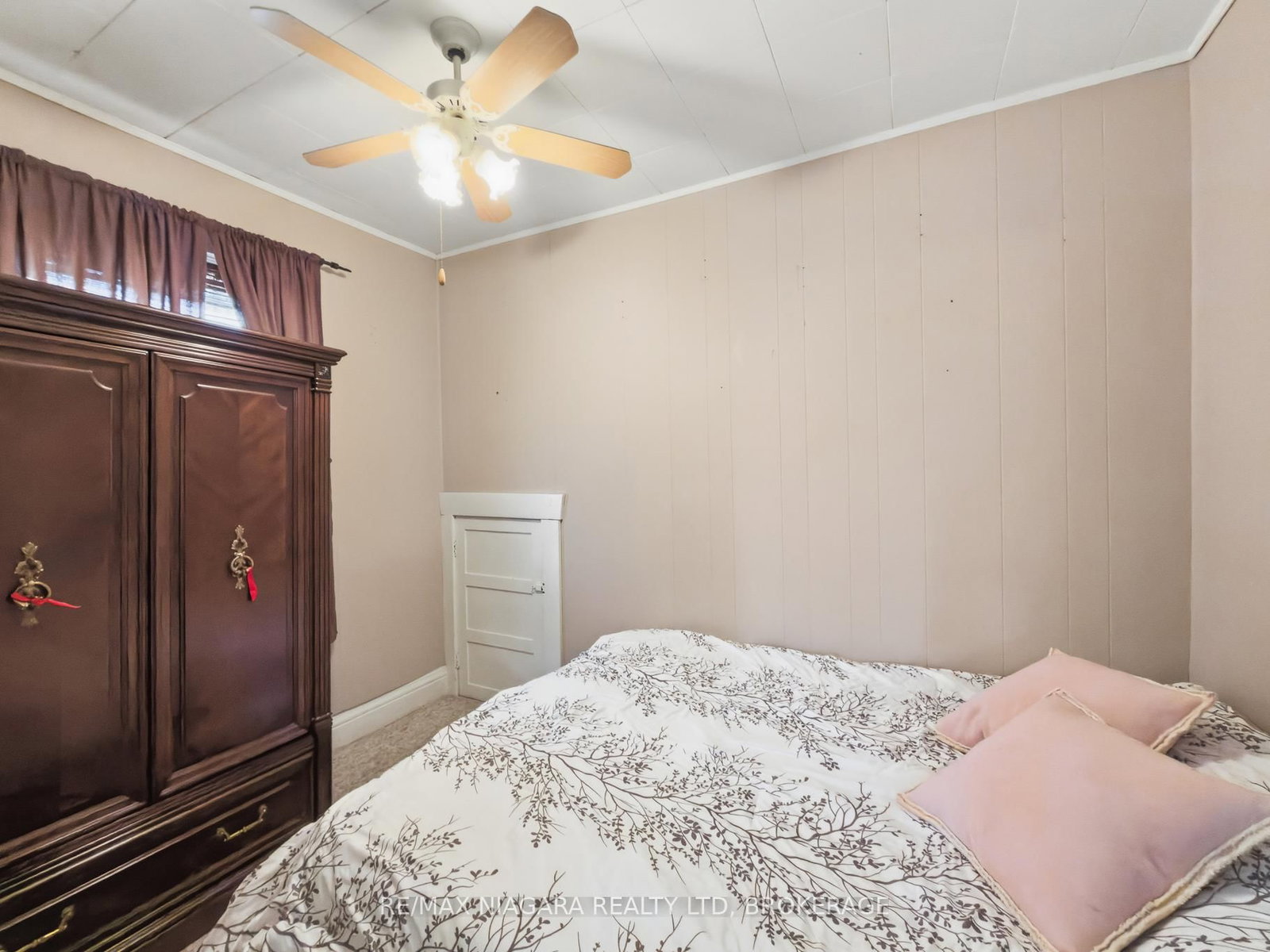 Detached House for sale at 268 Emerick Avenue, Fort Erie, Ontario, L2A 2W5 - Central - MLS: X12930258