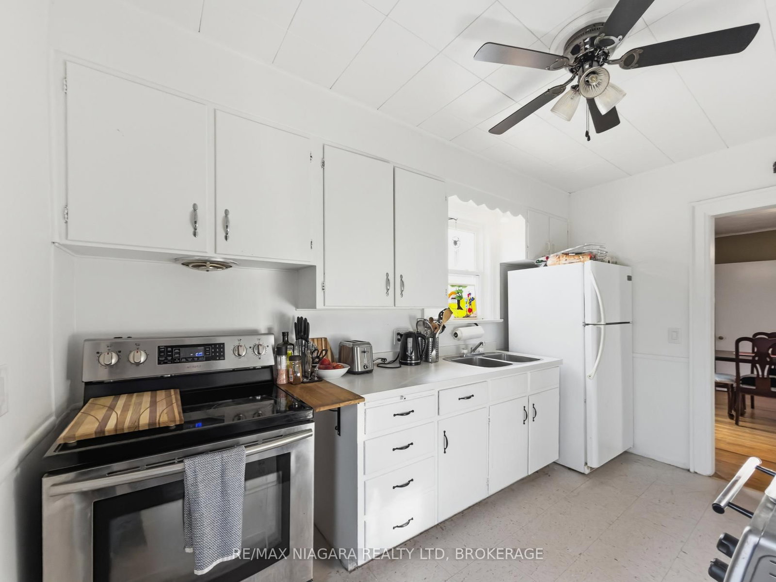 Detached House for sale at 268 Emerick Avenue, Fort Erie, Ontario, L2A 2W5 - Central - MLS: X12930258