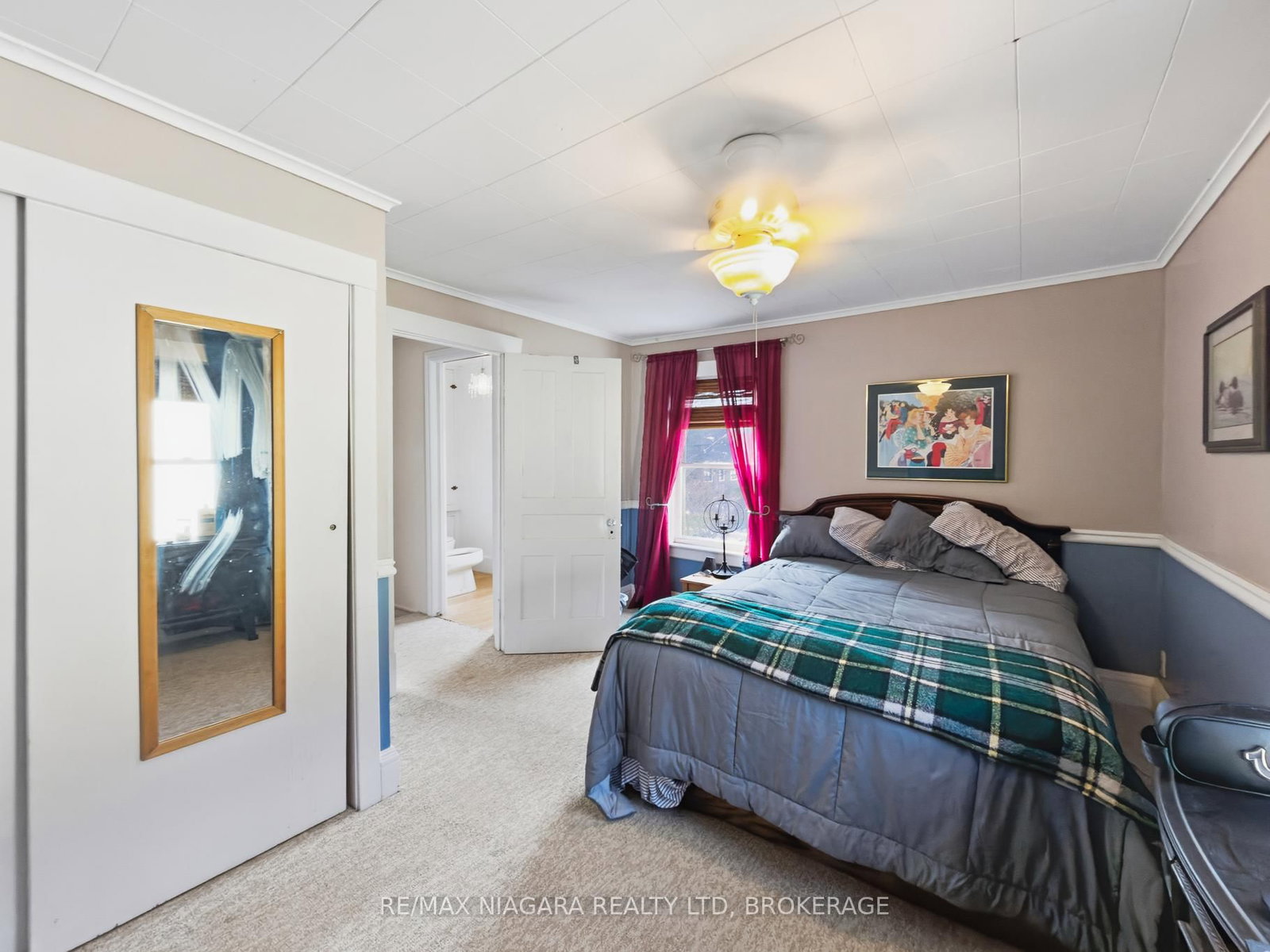 Detached House for sale at 268 Emerick Avenue, Fort Erie, Ontario, L2A 2W5 - Central - MLS: X12930258