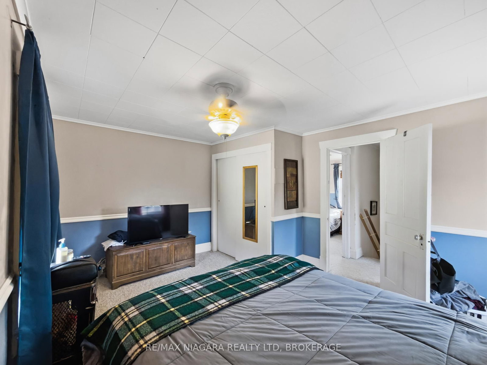 Detached House for sale at 268 Emerick Avenue, Fort Erie, Ontario, L2A 2W5 - Central - MLS: X12930258