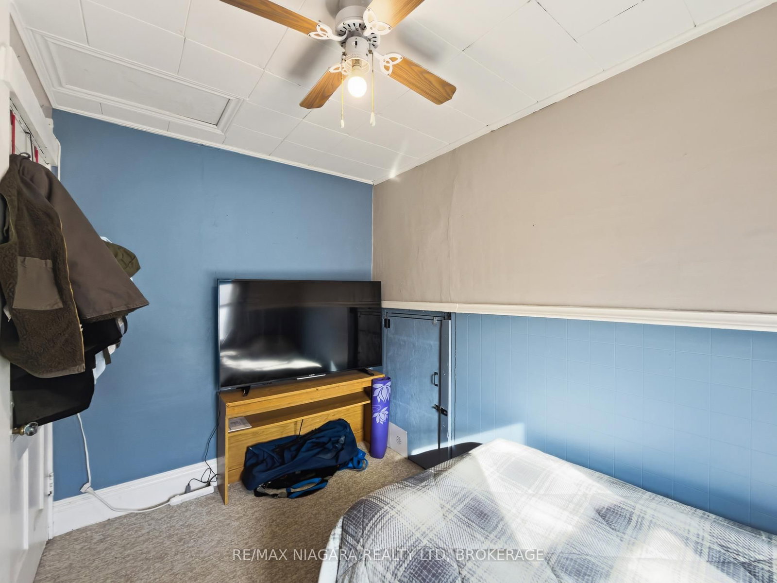 Detached House for sale at 268 Emerick Avenue, Fort Erie, Ontario, L2A 2W5 - Central - MLS: X12930258