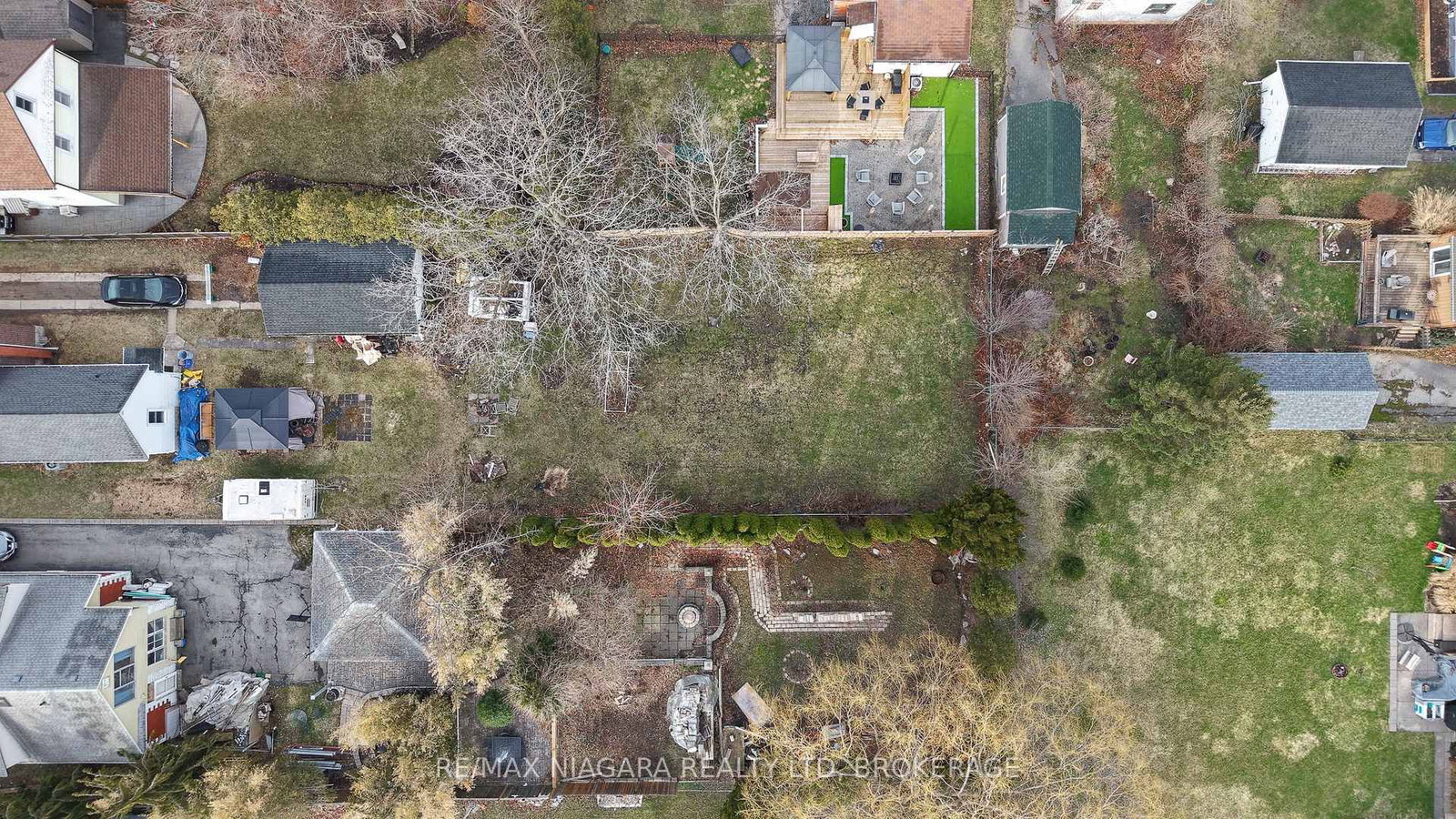 Detached House for sale at 268 Emerick Avenue, Fort Erie, Ontario, L2A 2W5 - Central - MLS: X12930258