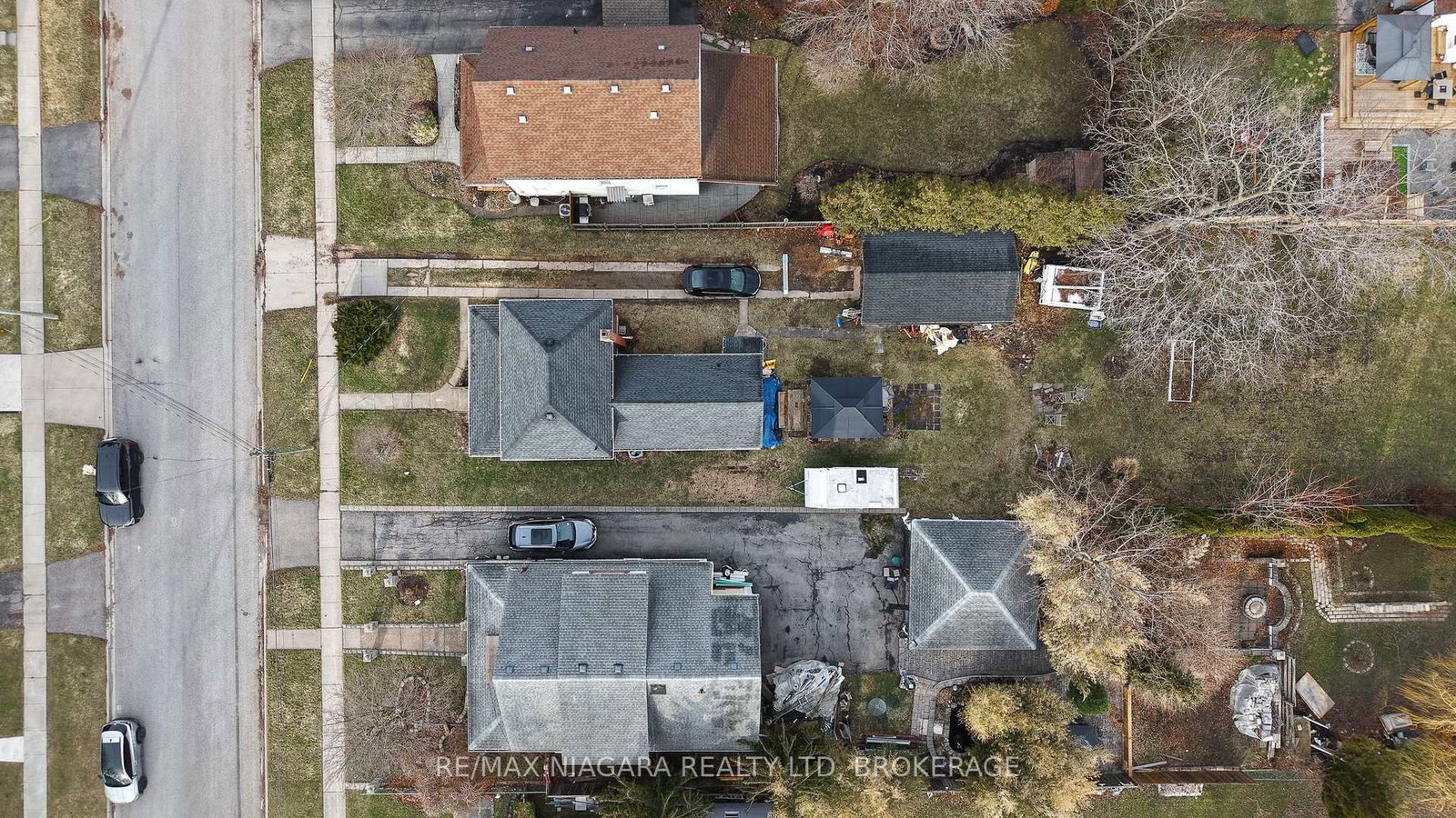 Detached House for sale at 268 Emerick Avenue, Fort Erie, Ontario, L2A 2W5 - Central - MLS: X12930258