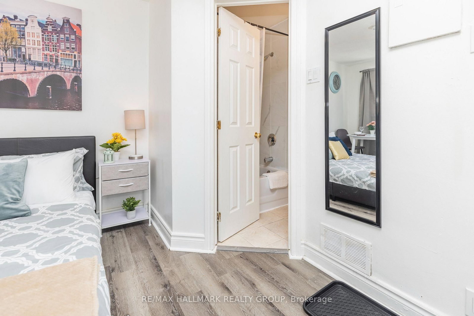 456 BRONSON Avenue, Unit 3 - Photo 12