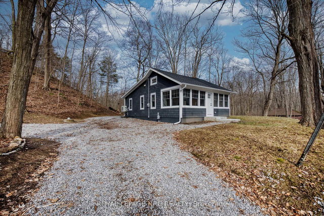 212 Holloway Bay Road S