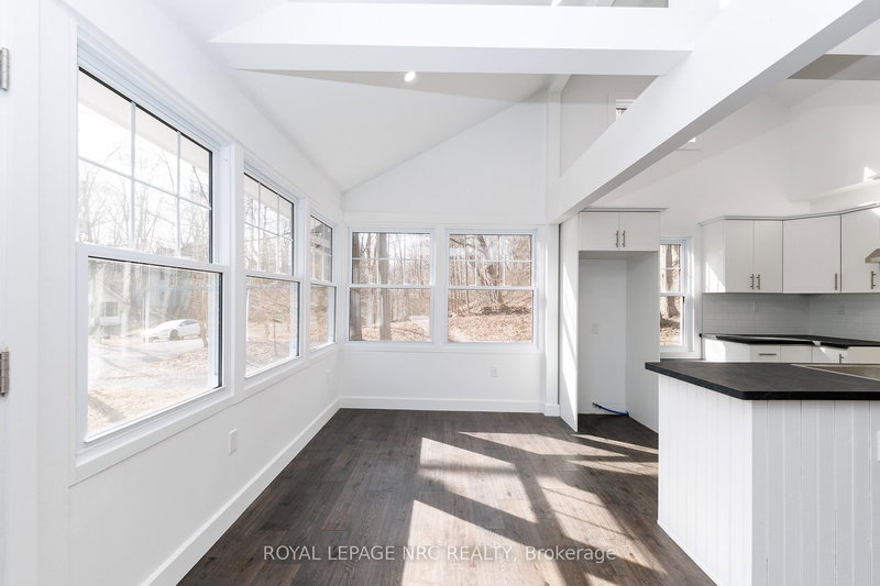 212 Holloway Bay Rd, Port Colborne, L0S 1R0 | Image 2