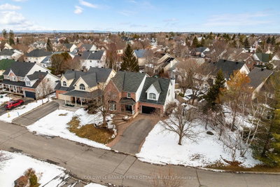 32 Kyle Avenue — photo 3