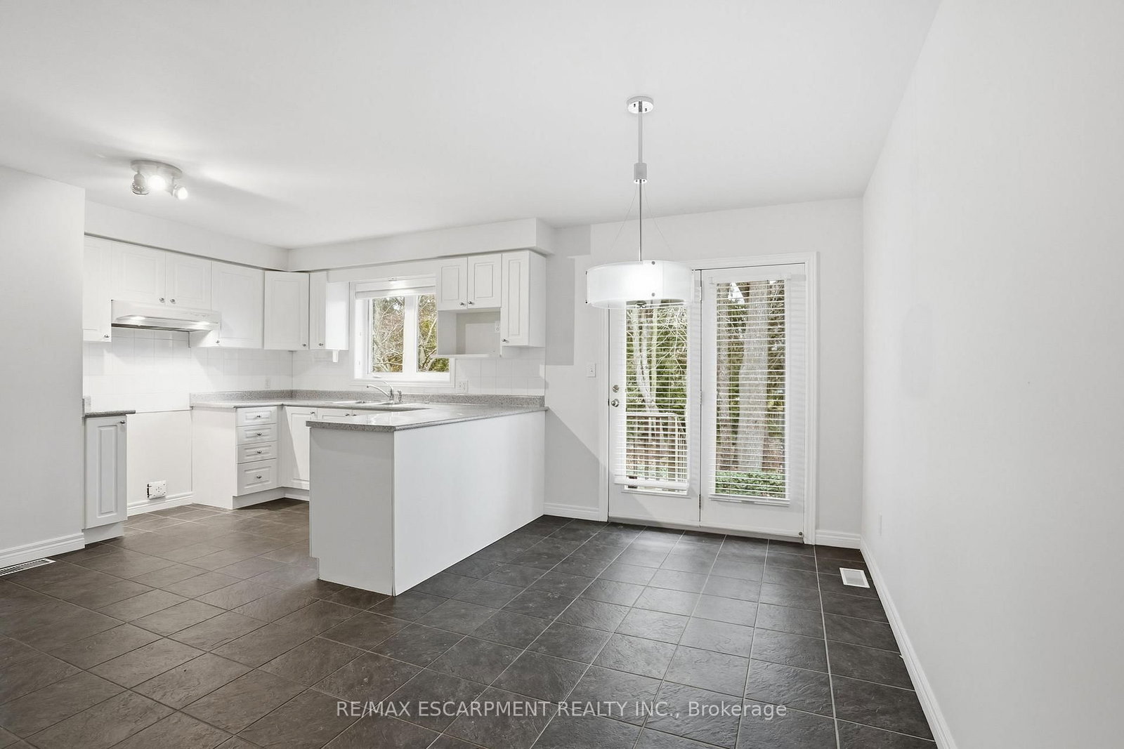 Detached House for sale at 65 Jerseyville Road, Hamilton, Ontario, L9G 1K2 - Ancaster - MLS: X12930910