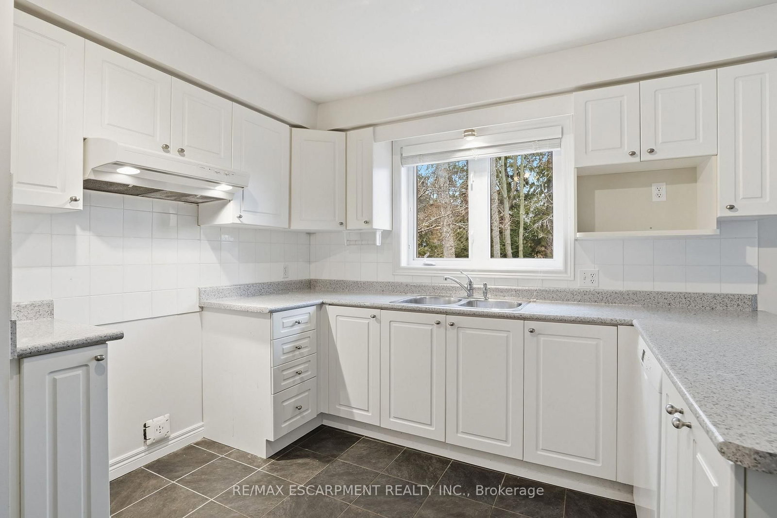 Detached House for sale at 65 Jerseyville Road, Hamilton, Ontario, L9G 1K2 - Ancaster - MLS: X12930910